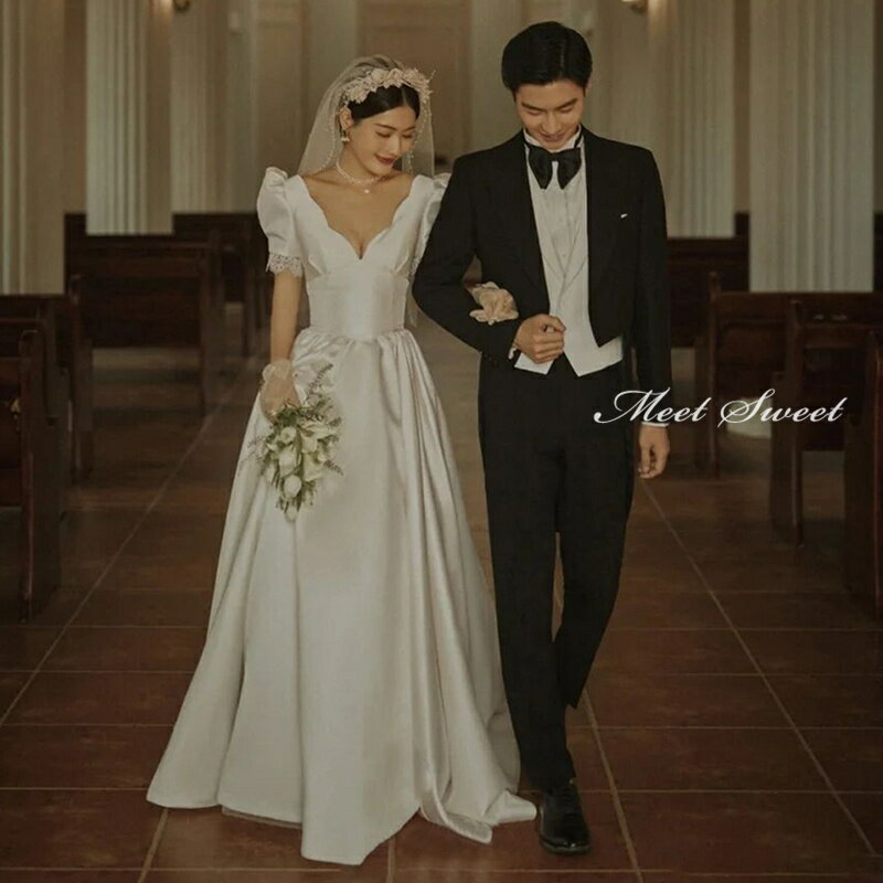 ウェディングドレス 二次会ドレス 結婚式 ブライダルドレス 新婦 ロングドレス サテン Aラインドレス 前撮り 海外挙式 花嫁 リゾートウェディング 記念撮影 ウエディングドレス 可愛い 披露宴 エレガント セミオーダー おしゃれ フォト婚 ホワイトドレス wedding dress