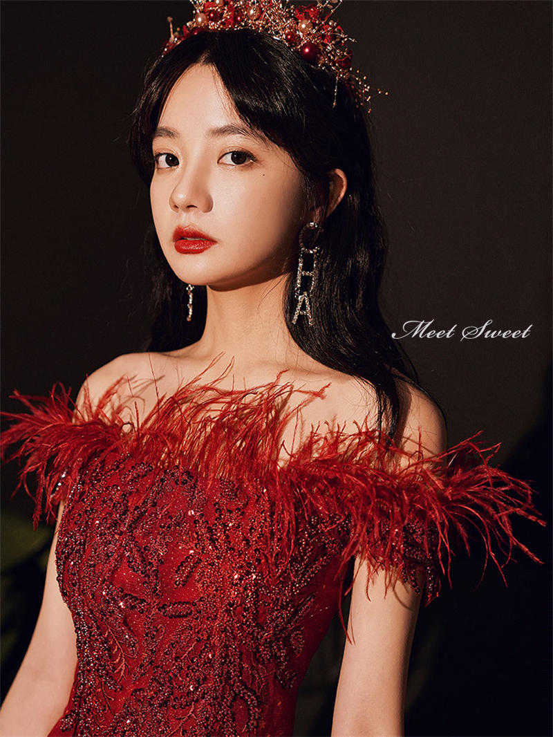 ウエディングドレス ウェディングドレス ロングドレス 無地 演奏会用 赤 披露宴 着痩せ 合唱衣装 オシャレ 結婚式 ノースリーブ 袖なし お呼ばれ 夏 20代 30代 40代 50代 きれいめ 二次会 前撮り 後撮り 袖あり 袖付き 花嫁 フォトウェディング wedding dress