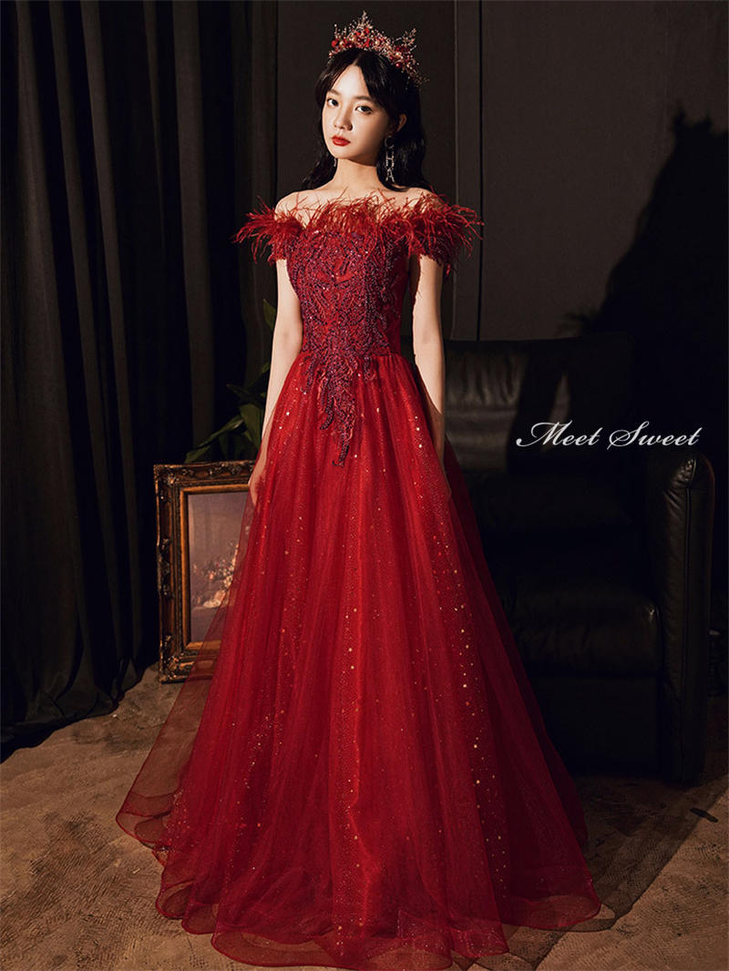 ウエディングドレス ウェディングドレス ロングドレス 無地 演奏会用 赤 披露宴 着痩せ 合唱衣装 オシャレ 結婚式 ノースリーブ 袖なし お呼ばれ 夏 20代 30代 40代 50代 きれいめ 二次会 前撮り 後撮り 袖あり 袖付き 花嫁 フォトウェディング wedding dress