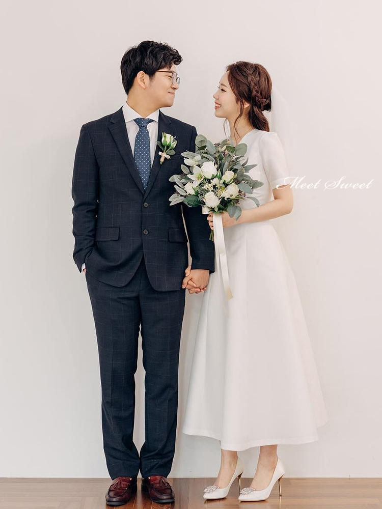 【スーパーSALE限定P2倍×最大2000円OFFクーポン】ウェディングドレス 二次会ドレス 花嫁 結婚式 Aラインドレス マキシ丈 ウエディングドレス お呼ばれ 20代 30代 40代 50代 フォーマル 披露宴 発表会ドレス シンプル おしゃれ 前撮り 後撮り