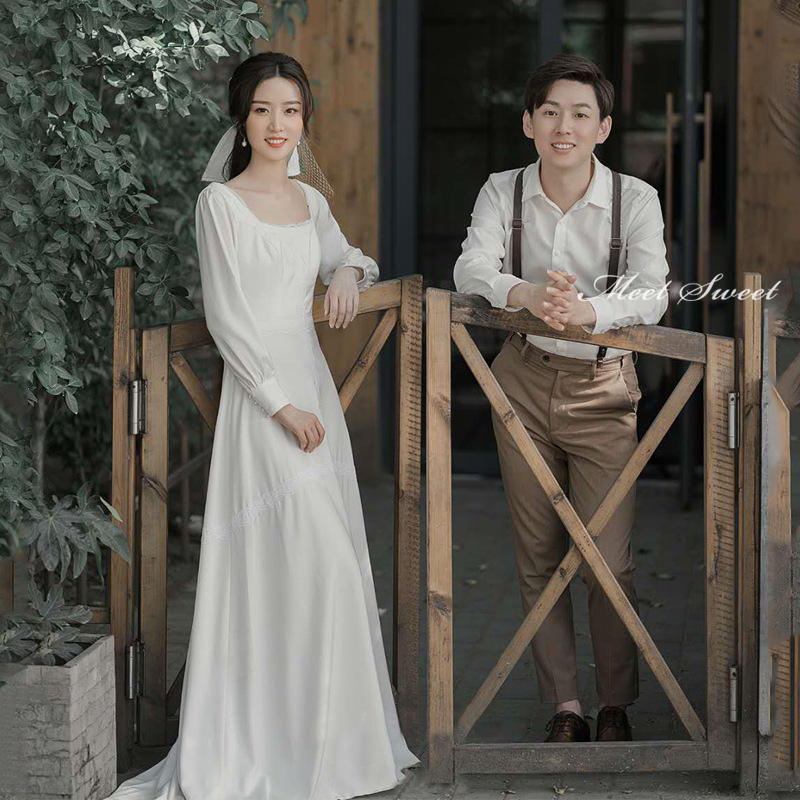 ウエディングドレス ウェディングドレス 二次会ドレス 前撮り 結婚式 披露宴 パーティー サテン ロングドレス スクエアネック 長袖 ロングスリーブ 秋冬 ホワイト フォーマルドレス 20代 30代 後撮り 袖あり 袖付き 花嫁 フォトウェディング wedding dress 海外挙式