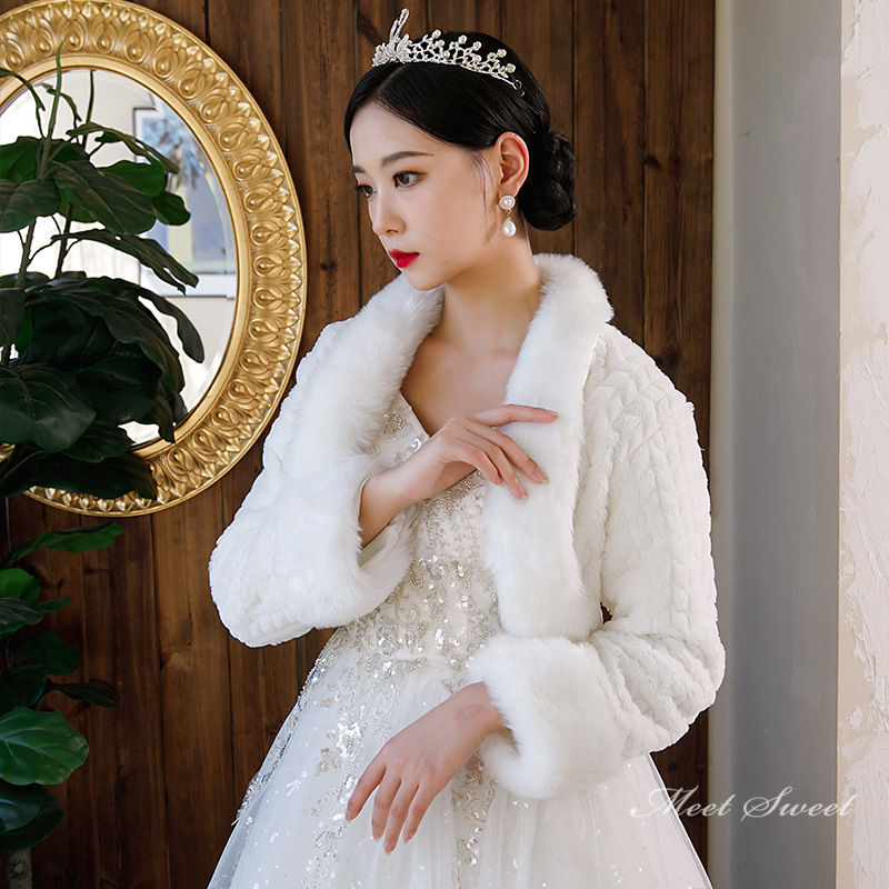 長袖 ファーボレロ ウェディングボレロ ウエディングショール ブライダルケープ 白 ホワイト ブライダル 花嫁小物 結婚式 二次会 披露宴 パーティー 冬 暖かい