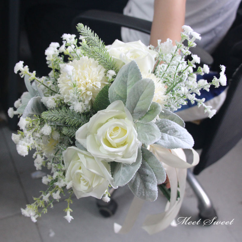 ミートスウィートの二次会 結婚式 ウエディングブーケ 造花 ウェディング 花嫁 ブライダルブーケ 花束 ローズ バラ オフホワイト クリーム 披露宴 インテリア ウェディングブーケ 造花ブーケ 花嫁ブーケ アートフラワー ウェディング小物 フォトウェディング 前撮り 挙式｜アングル2