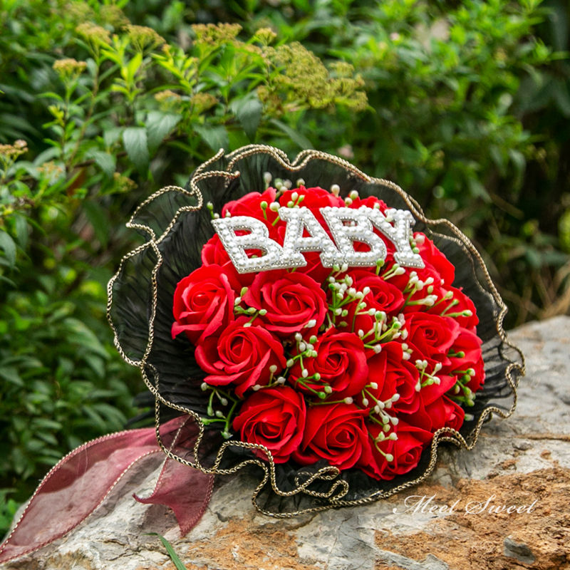 ミートスウィートの6色 ウエディングブーケ ブライダルブーケ ウェディングブーケ 花嫁 造花 結婚式 二次会 披露宴 アーティフィシャルフラワー ローズ ホワイトデー チュール 造花ブーケ 花嫁ブーケ アートフラワー ウェディング小物 フォトウェディング 前撮り 後撮り｜アングル2