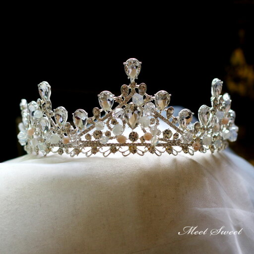 プリンセスティアラ クラウン ウエディングヘッドドレス 王冠 ウェディングヘアアクセサリー 花嫁小物 結婚式 披露宴 ブライダル 二次会 前撮り パーティー プリンセスティアラ クラウン ウエディングヘッドドレス 王冠 ウェディングヘアアクセサリー 花嫁小物 結婚式 披露宴 ブライダル 二次会 前撮り パーティー