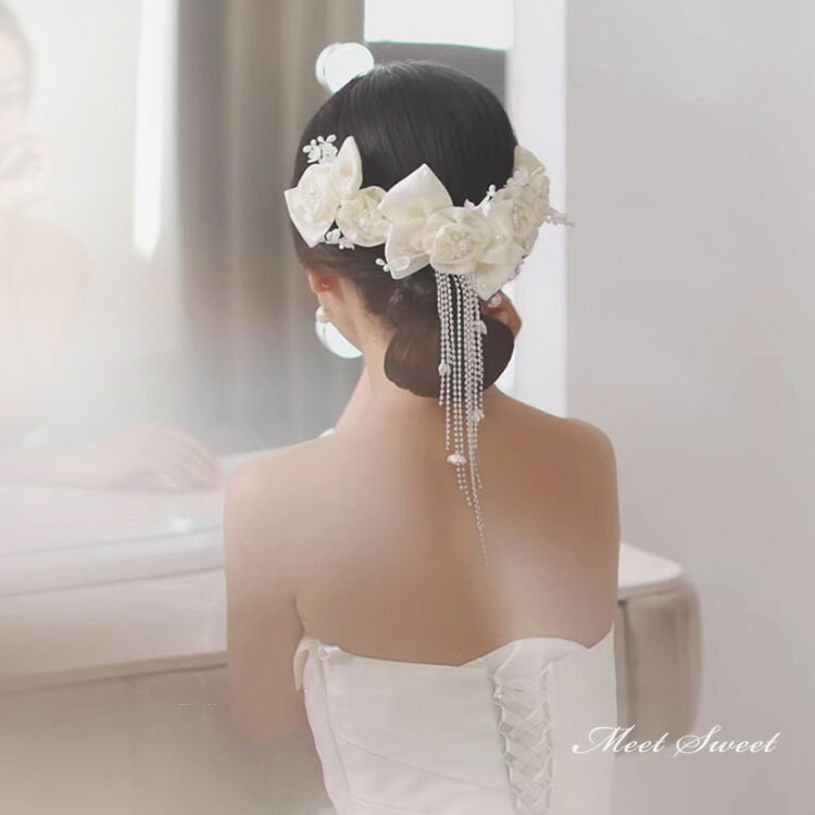 【P5倍★BLACK FRIDAY限定】ウェディング バックカチューシャ ウエディングヘッドドレス サテン フラワー ラインストーンフリンジ 花嫁小物 結婚式 ...
