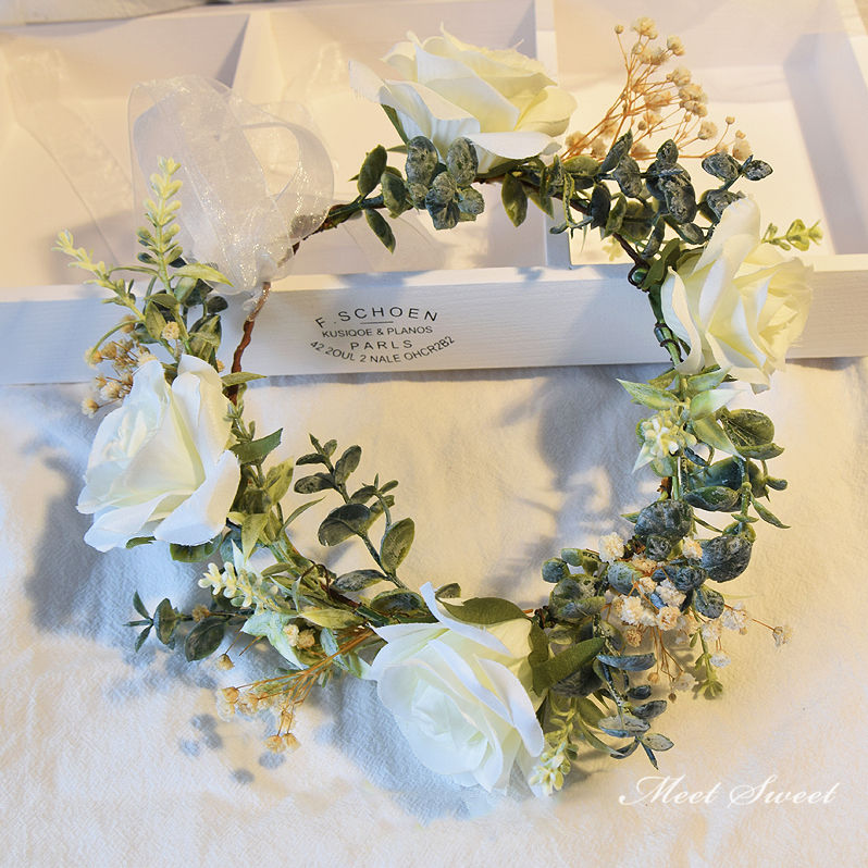ミートスウィートのウェディング 花冠 二次会 結婚式 披露宴 ヘッドドレス 花かんむり 造花 髪飾り リゾート 旅行 花嫁 オフホワイト 前撮り 後撮り ガーデンウエディング ヘアアクセサリー ヘッドアクセサリー ブライダルアクセサリー ウェディング小物 成人式 卒業式｜アングル3