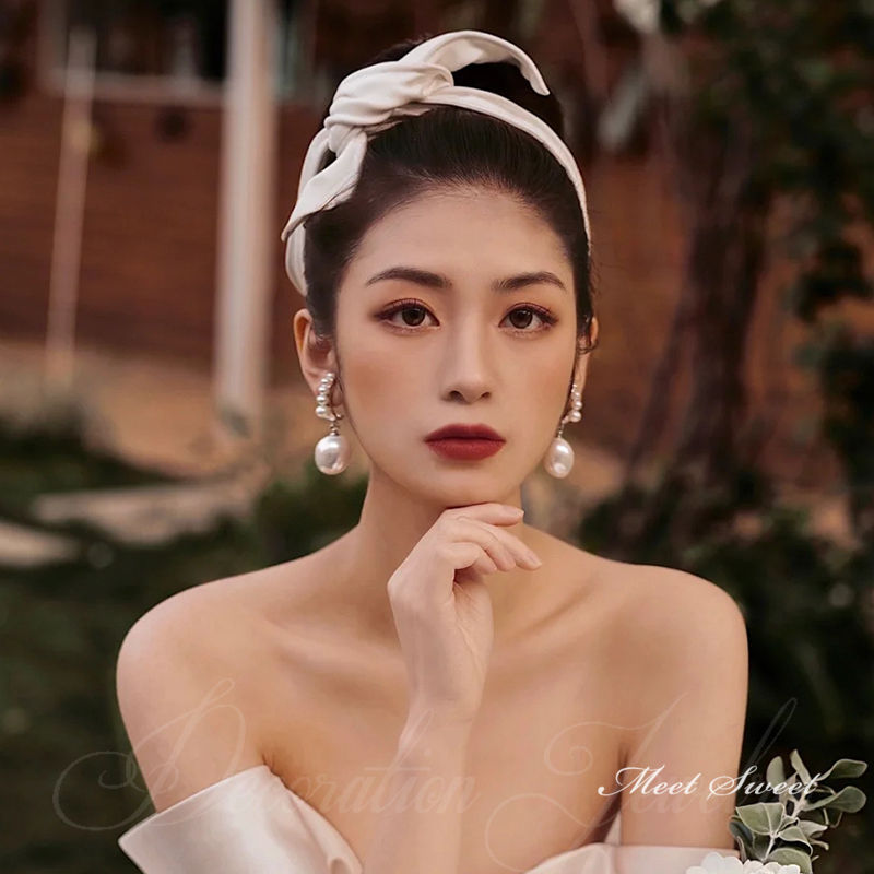 【P5倍★BLACK FRIDAY限定】カチューシャ ピアス ウエディング 髪飾り 花嫁 ウェディング 結婚式 ヘッドドレス ブライダル パーティー 二次会 ヘ...