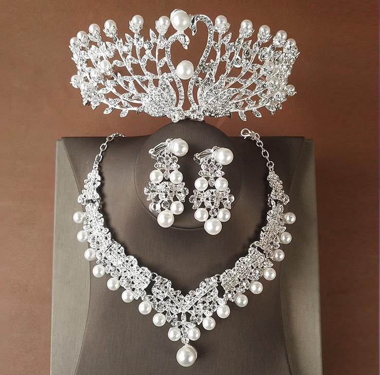 【P5倍★BLACK FRIDAY限定】ティアラ クラウン ウェディング 結婚式 ネックレス イヤリング 花嫁 ブライダル 二次会 発表会 髪飾り ヘッドドレス...