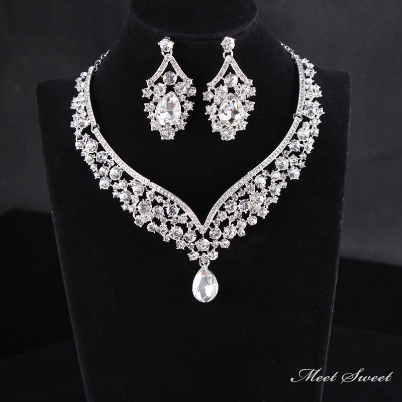 ネックレス セット ウエディング イヤリング ピアス 花嫁 ウェディング 結婚式 発表会 演奏会 披露宴 ブライダル パーティー 二次会 ステージ アクセサリー