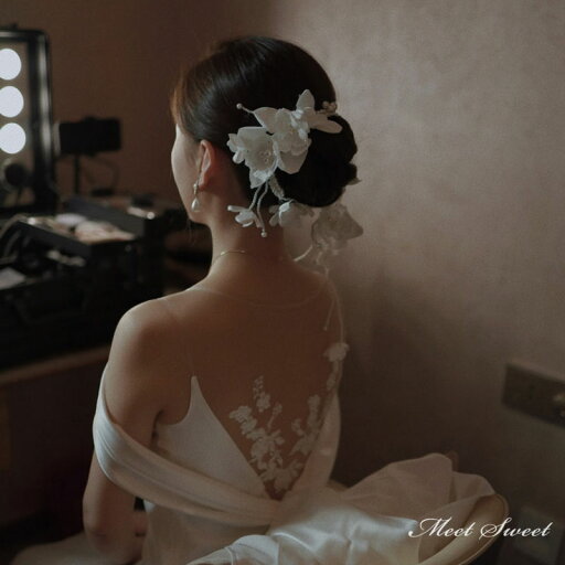 ヘッドドレス カチューシャ ウエディング フラワー ホワイト パール 花嫁 ウェディング 結婚式 披露宴 ブライダル パーティー 二次会 前撮り ヘアアクセサリー ヘッドドレス カチューシャ ウエディング フラワー ホワイト パール 花嫁 ウェディング 結婚式 披露宴 ブライダル パーティー 二次会 前撮り ヘアアクセサリー