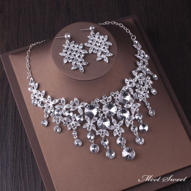 イヤリング ピアス ウェディングネックレス セット パーティー ウエディングアクセサリー ブライダル小物 結婚式 二次会 花嫁 発表会 演奏会 ゴージャス