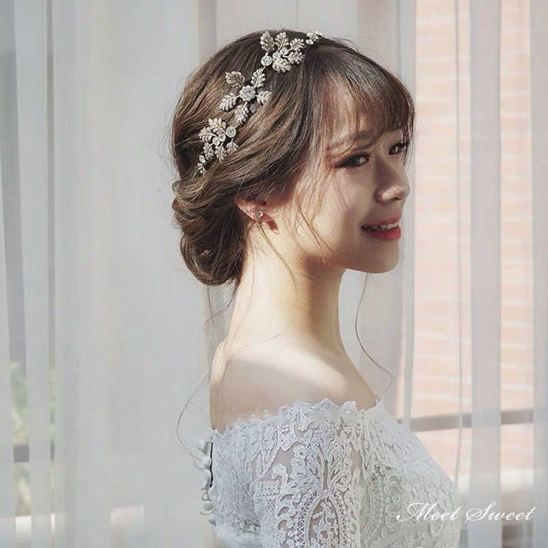 カチューシャ ヘアバンド ウエディングヘッドドレス シルバー リーフ 花嫁 ウェディング ヘアアクセサリー 結婚式 披露宴 ブライダル 二次会 前撮り