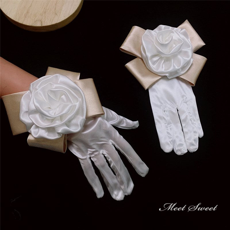 ショートグローブ ウェディング手袋 ウエディンググローブ ブライダル 結婚式 花嫁 二次会 披露宴 前撮り パーティー オフホワイト サテン リボン 花