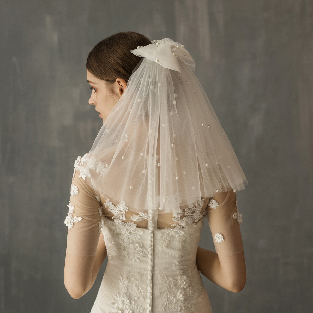 ウエディングベール ウェディングベール リボン パール ショートベール ミニベール ブライダル 結婚式 二次会 披露宴 花嫁 海外挙式 前撮り 蝶結び ヘアアクセサリー ヴェール ベイル ヴェイル ヘッドアクセサリー 花嫁小物 結婚パーティー オフホワイト