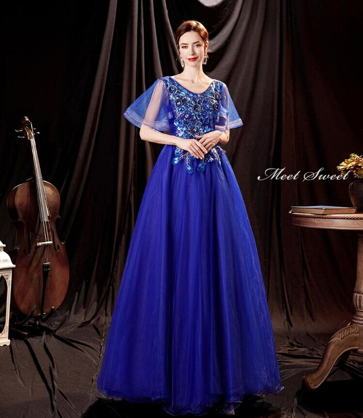 カラードレス パーティードレス イブニングドレス ブルー 鮮やかな色 Uネック ベルスリーブ コンサート ステージドレス 舞台 発表会 演奏会 30代 40代 50代ウエディングドレス ロングドレス ロイヤルブルー チュール ウェディングドレス 花モチーフ 編み上げ