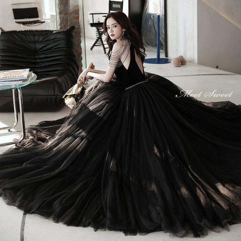 カラードレス ブラック 黒 ホルターネック ビーズ チュール ウェディングドレス ウエディングドレス イブニングドレス 発表会 演奏会 成人式 結婚式 二次会 花嫁パーティードレス ロングドレス カクテルドレス フォーマルドレス Aラインドレス コンサート おしゃれ