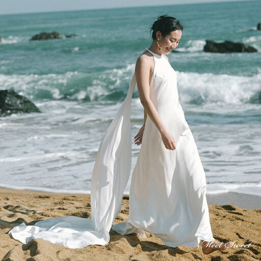 ウェディングドレス ウエディングドレス ロングドレス 二次会 結婚式 前撮り ブライダル 花嫁 ビーチフォト ホルターネック 袖なし スレンダードレス 海外挙式 フォトウェディング オフホワイト wedding dress ノースリーブ バックレス 小さいサイズ 大きいサイズ