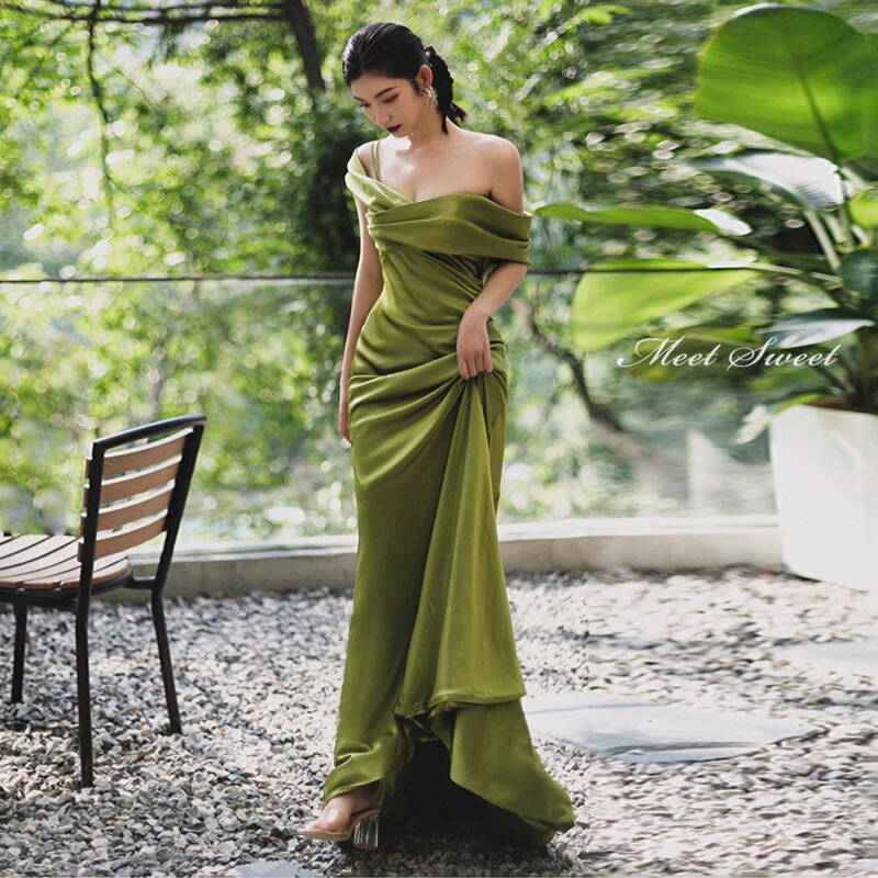 カラードレス ウェディングドレス グリーン ソフトマーメイドドレス バックシャン ウエディングドレス パーティードレス ロングドレス 結婚式 二次会 花嫁 前撮り カクテルドレス 発表会 演奏会 イブニングドレス フォーマルドレス 肩出し 光沢感 おしゃれ ファッション