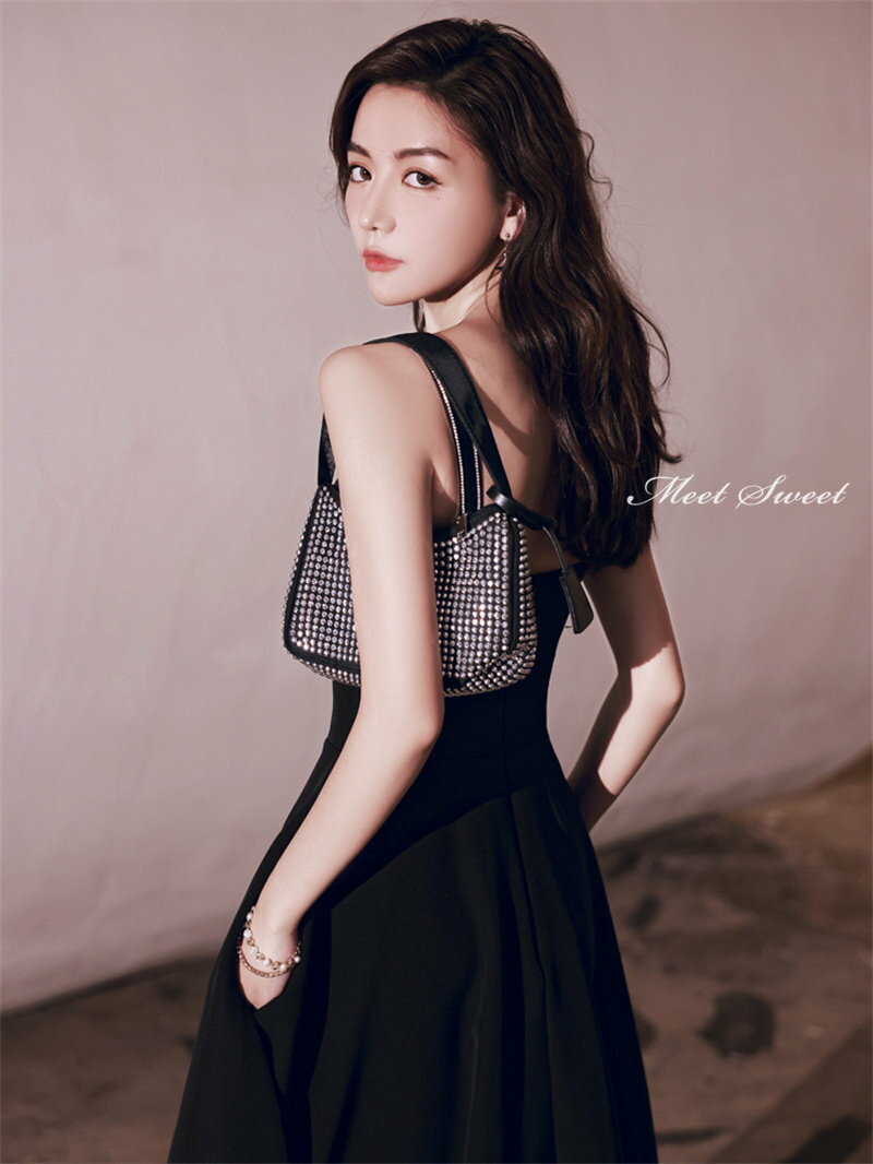 カラードレス ファスナー パーティードレス フォーマルドレス ミモレ丈ドレス ノースリーブ 結婚式 二次会 発表会 演奏会 ブラック 黒 ファッション おしゃれ ゲストドレス ウェディングドレス ウエディングドレス イブニングドレス 袖なし 披露宴 Aラインドレス