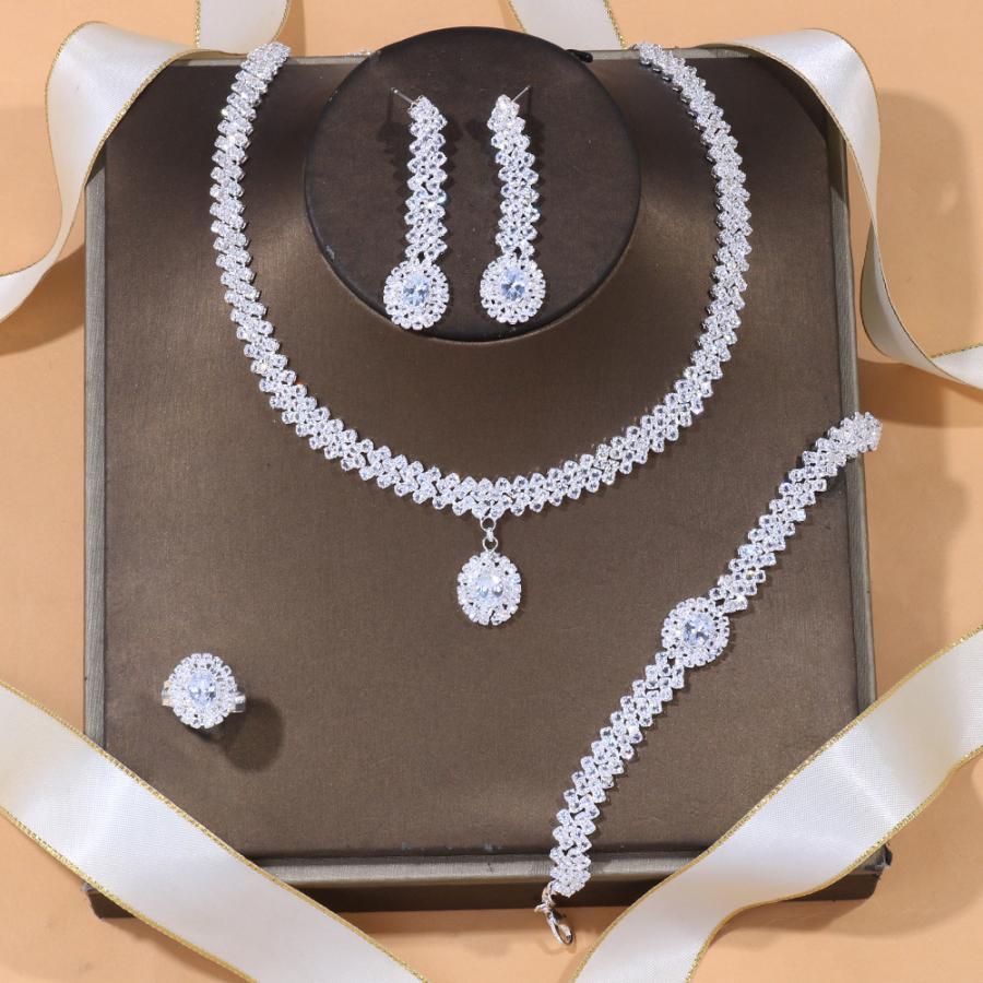 乐天商城 - ウェディングネックレス ブレスレット リング ピアス 4点セット シルバー 結婚式 前撮り フォーマル 海外挙式 二次会 発表会 演奏会 パーティー 花嫁小物 披露宴 ブライダルアクセサリー ウエディングネックレス 成人式 卒業式 食事会 誕生日 パーティーネックレス