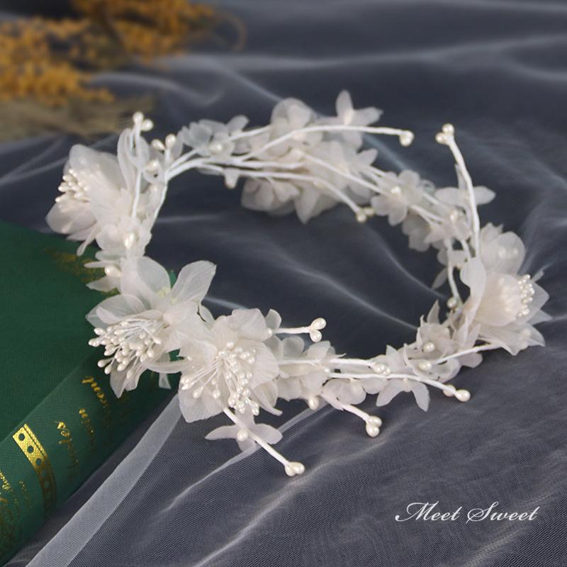 【P5倍★BLACK FRIDAY限定】ウェディングヘッドドレス チュール フラワー 花冠 花かんむり 結婚式 髪飾り 前撮り 二次会 発表会 演奏会 ブライダル パーティー 花嫁小物 披露宴 2次会 ウエディングヘアアクセサリー ヘアアレンジ ヘッドアクセ 海外挙式 後撮り