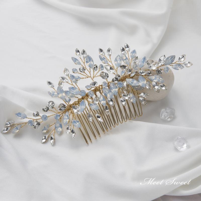 ウェディングヘッドドレス ビジュー クリスタル ヘアコーム 結婚式 髪飾り 前撮り 二次会 発表会 演奏会 ブライダル パーティー 花嫁小物 披露宴 着物 ウエディングヘアアクセサリー 結婚式アクセサリー ヘッドアクセ 和装 卒業式 成人式 海外挙式 後撮り ゴールド