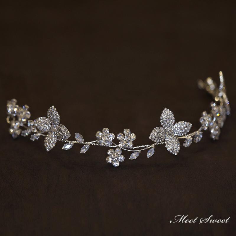 ウェディングヘッドドレス ビジュー ヘアバンド カチューシャ 小花 ラインストーン...