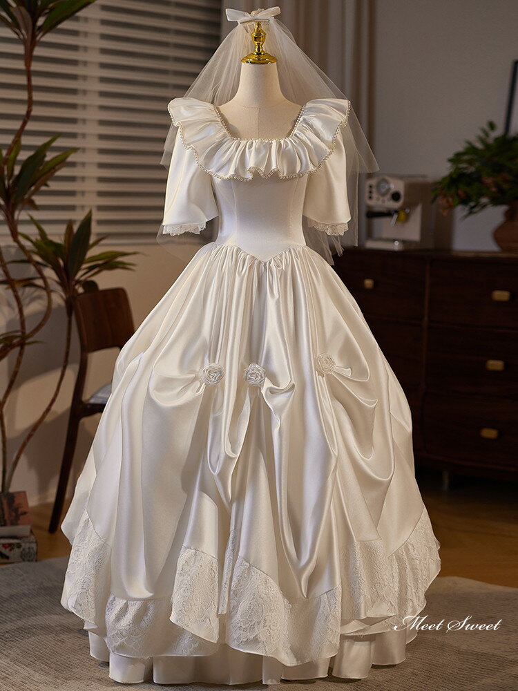 ウェディングドレス ロングドレス プリンセスドレス タッキング 姫系ドレス レトロ Aラインドレス 半袖 パフスリーブ 二次会 結婚式 前撮り ドレス 花嫁 ウエディングドレス サテン 大きいサイズ 小さいサイズ 海外挙式 白 オフホワイト パーティードレス ブライダル