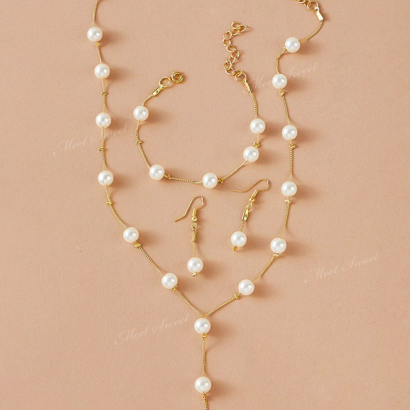ネックレス ピアス ブレスレット 3点セット ネックレスセット ウェディングネックレス ウェディング ウエディング ブライダル 結婚式 二次会 パーティー フォーマル ゲスト おしゃれ お洒落 お呼ばれ アクセサリー 小物 発表会 演奏会 ステージ 人工真珠 パール