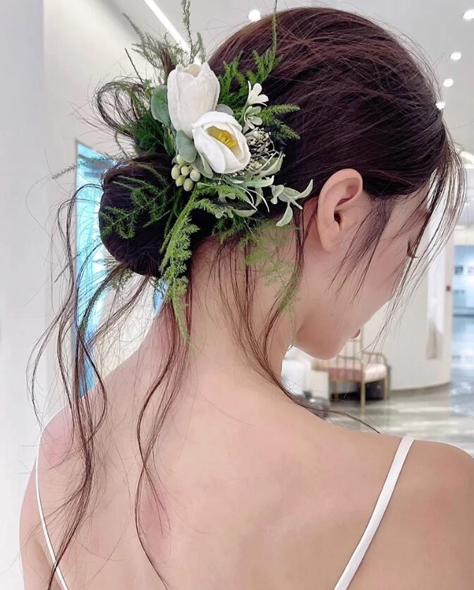 ミートスウィートのヘッドドレス フラワー ヘアアレンジ ナチュラル 髪飾り ヘアピン ヘアアクセサリー 二次会 発表会 結婚式 花嫁 前撮り 披露宴 リゾート 和装 着物 浴衣 パーティー ウェディング ブライダル ウエディング 森ガール 撮影 ヘッドアクセサリー ガーデンウェディング｜アングル2