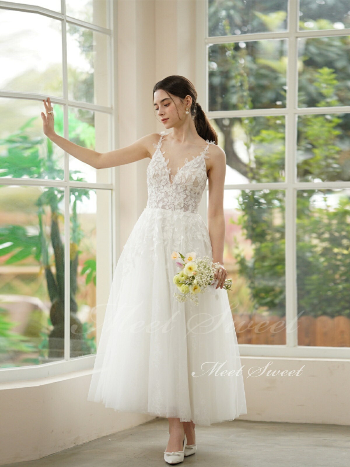 ウェディングドレス ノースリーブ チュール ファスナー Aラインドレス ダンス衣装 オーダーメイド可 花嫁 結婚式 二次会 前撮り ドレス ブライダル ウエディングドレス オフホワイト マキシ丈ドレス ウェディング ウエディング ブライズメイド ダンスドレス