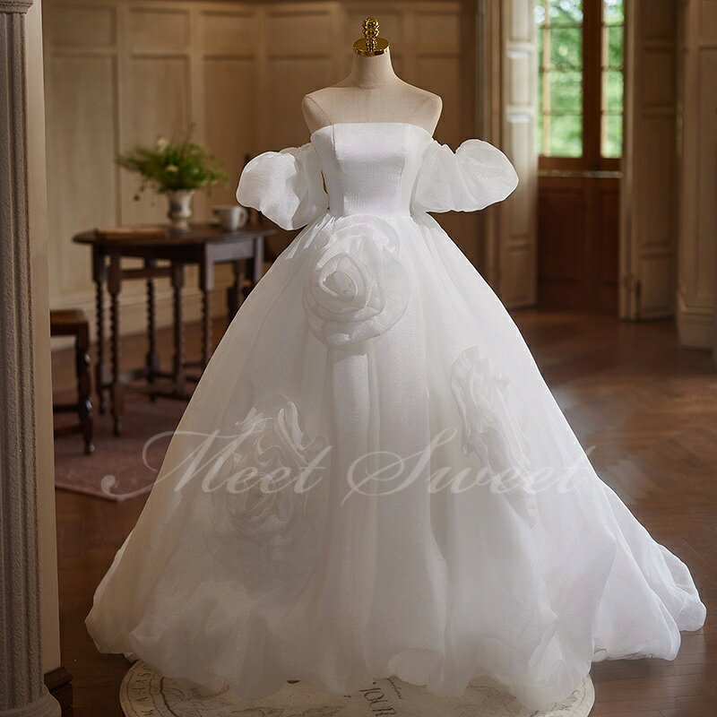 ウェディングドレス オーガンジー オフショルダー 袖付き パフスリーブ 花モチーフ 花嫁 結婚式 二次会 前撮り ドレス ブライダル ウエディングドレス オフホワイト プリンセス お姫様 ロングドレス ウェディング ウエディング 姫系 レトロ 撮影 パーティードレス