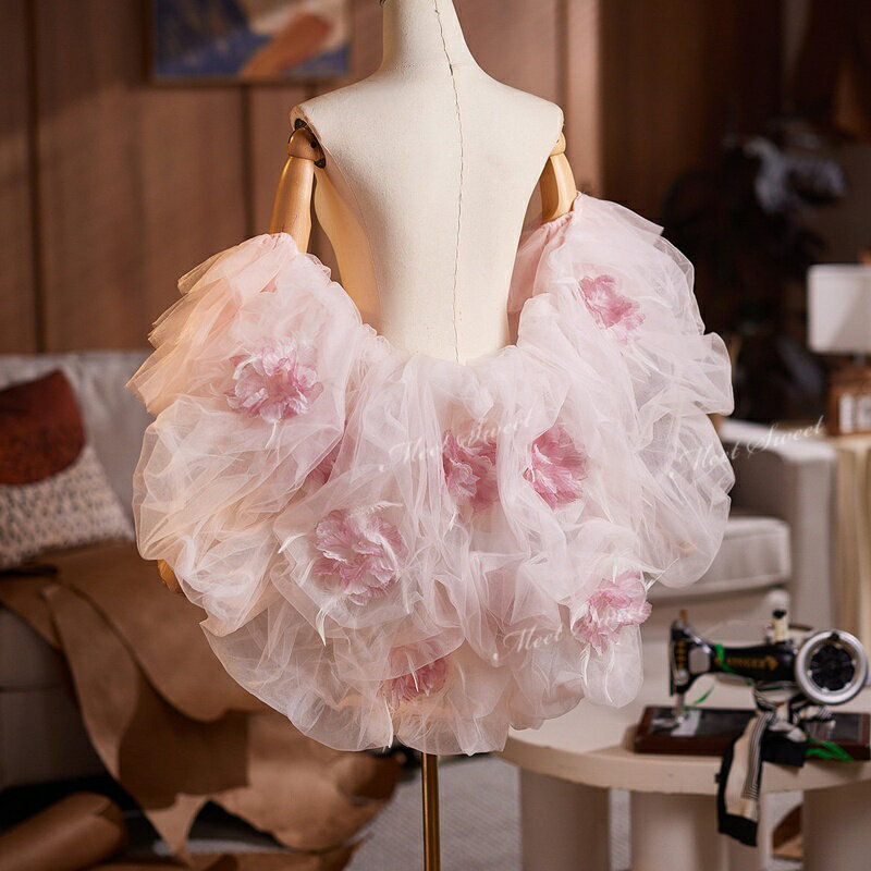 チュールフラワーショール レディース ピンク 花モチーフ 立体フラワー ボリュームチュール ドレスアレンジ ケープ風デザイン 結婚式 フォトウェディング 前撮り ブライダル 花嫁 お色直し 披露宴 二次会 パーティー 演奏会 ステージ衣装 ウェディング小物