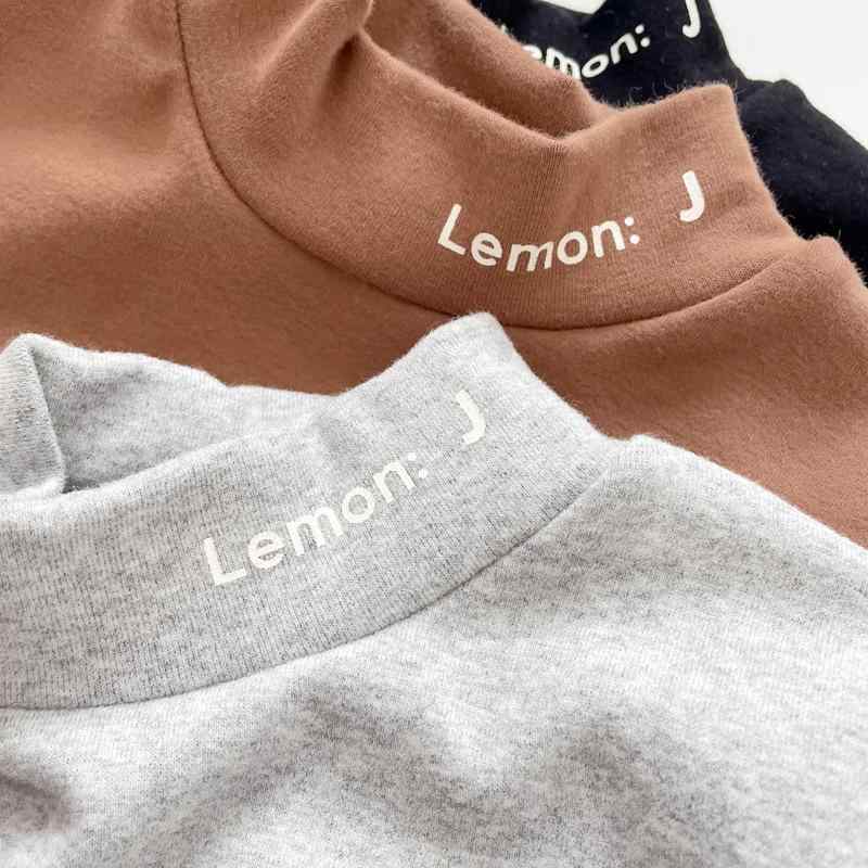 子供服 カットソー キッズ 男の子 長袖 トップス ストレッチ 秋冬 起毛 暖か プリント ロゴ 半高 タートルネック・スタイル: カジュアル・袖丈: 長袖・柄: 字母・カラー展開: ブラック, カーキ, 浅灰, 杏色・主な素材: 綿・主な素材の含有量: 95%・適合年齢: 中小童(3~8歳, 100~140cm)・適合身長: 100cm, 110cm, 120cm, 130cm, 140cm