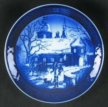 【中古】ROYAL COPENHAGEN (ロイヤル コペンハーゲン) 1995年 イヤープレート 【マナーハウスでのクリ..