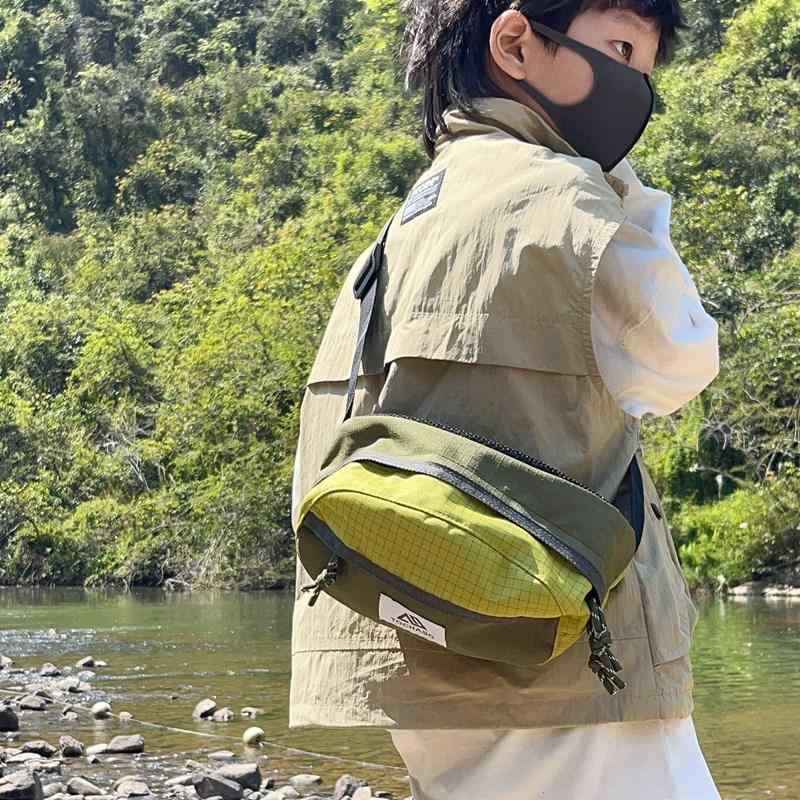 キッズ 子供用 ショルダーバッグ アウトドア 普段使い ウエストバッグ 大容量 多機能 男の子 女の子 斜めがけ 鞄