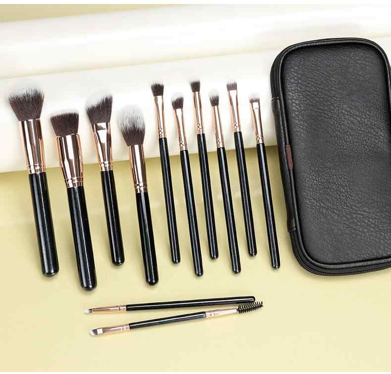 メイクブラシ 12本セット 黒 金 アイシャドウブラシ フェイスブラシ мягкий 化粧ブラシ コスメブラシ 柔らかい 敏感肌 メイク道具・カテゴリ: 化粧ブラシセット・ブラシ本数: 12本・ブラシ素材: 人造繊維・ブラシケース: PU・...