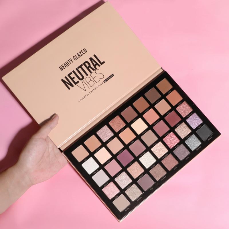 アイシャドウ パレット 大地色 高発色 高密着 高輝度 パール ラメ グリッター 初心者 普段使い デイリーメイク スモーキーメイク