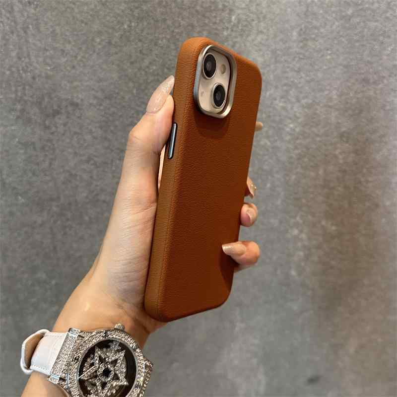 乐天商城 - スマホケース iPhone15 豪華感 マグネット内蔵 PUレザー iPhone16ProMax 金属レンズ保護 耐衝撃 シンプル