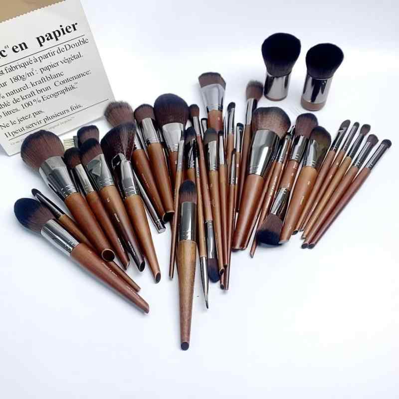 メイクブラシ フェイスブラシ チークブラシ ファンデーションブラシ アイシャドウブラシ ハイライトブラシ コンシーラーブラシ 美容ツール