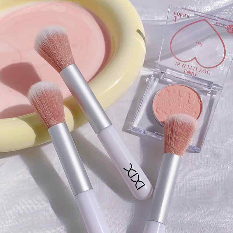 メイクブラシ シェーディングブラシ ハイライトブラシ コスメツール 独立包装 高級感 繊維毛