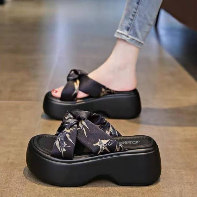 サンダル レディース 厚底 春夏 ビーチサンダル カジュアル 普段使い 軽量 クッション性 小さいサイズ