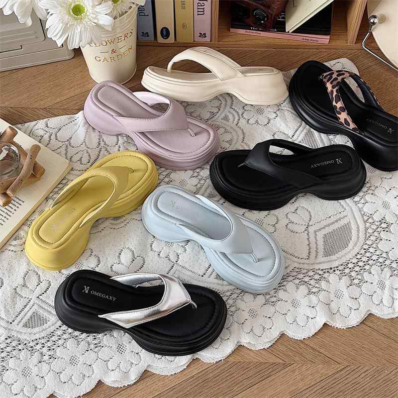 サンダル レディース 厚底 アウトドア ビーチサンダル ビーチ スリッパ 歩きやすい 履きやすい 滑り止め 疲れない 海水浴 旅行 かわいい・製品カテゴリ: 人字型・靴の表面素材: PU・靴のつま先の形状: ラウンド・スタイル: カジュアル...