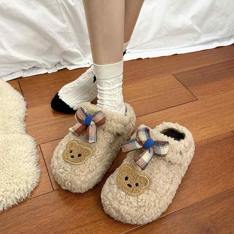 靴 レディース 秋冬 ファー フラットシューズ スリッパ 一文字 かわいい クマ柄 厚底 ルームシューズ 暖かい 防寒2