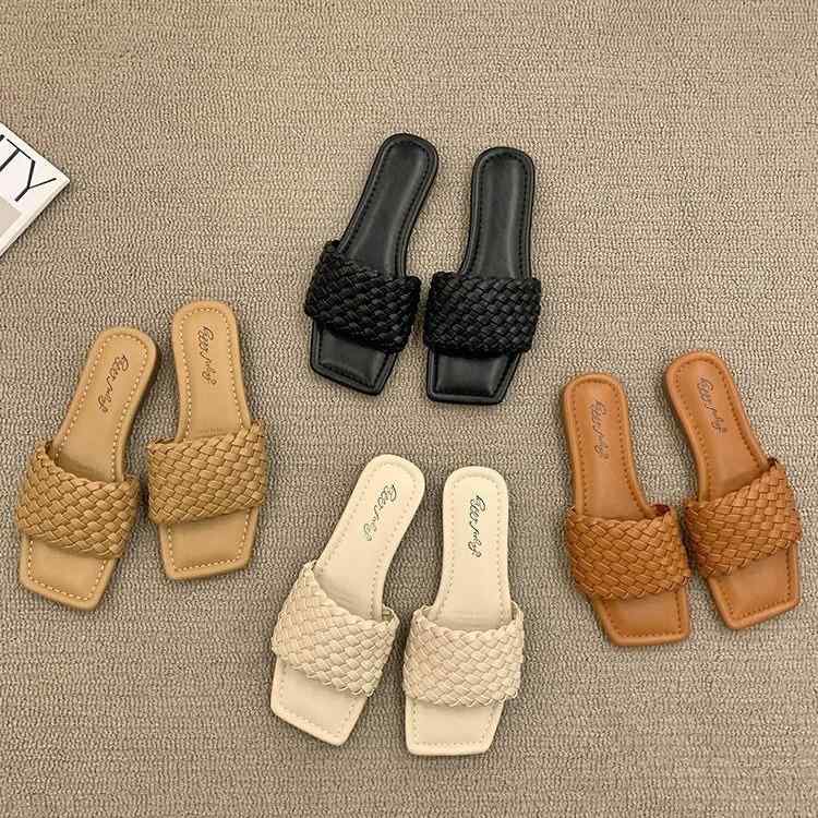 サンダル レディース 春夏 スクエアトゥ フラットソール 編み込み ビーチサンダル 外履き 普段使い ソフトボトム 豪華感