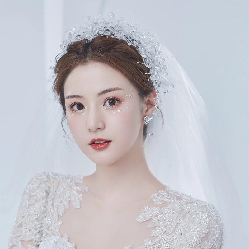 ヘアアクセサリー 韓国 ブライダル 髪飾り 写真撮影 スタジオ ウェディング 森ガール ウェディングドレス まとめ髪 小物・種類: ヘアバンド.ヘアフープ・スタイル: レディース・デザイン: 蝶結び・カラー: ヘアバンド+イヤリング・流行の要素: 蝶結び.タッセル