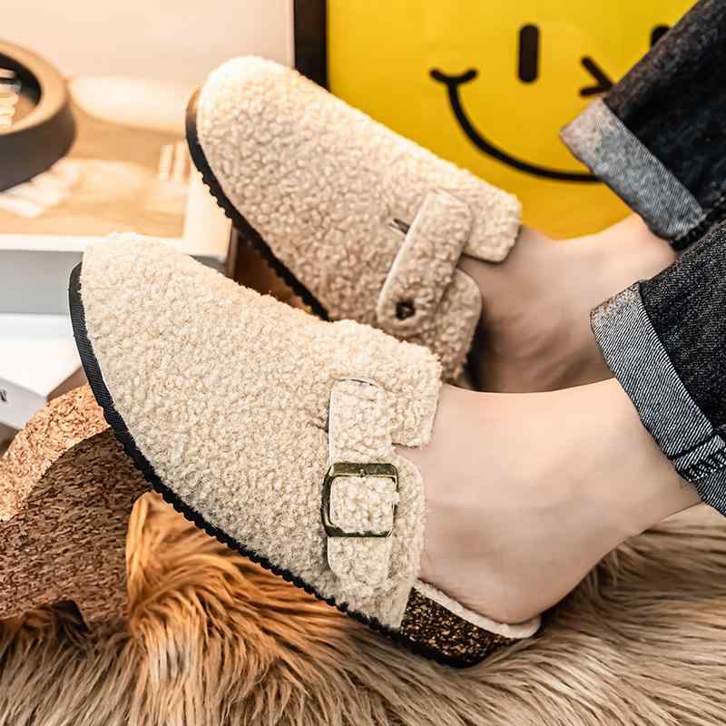 サンダル レディース 秋冬 厚底 ボア サンダル スリッパ 豪華感 暖かい 外履き 室内履き ルームシューズ 普段使い 休日 リラックス かわいい ふわふわ もこもこ
