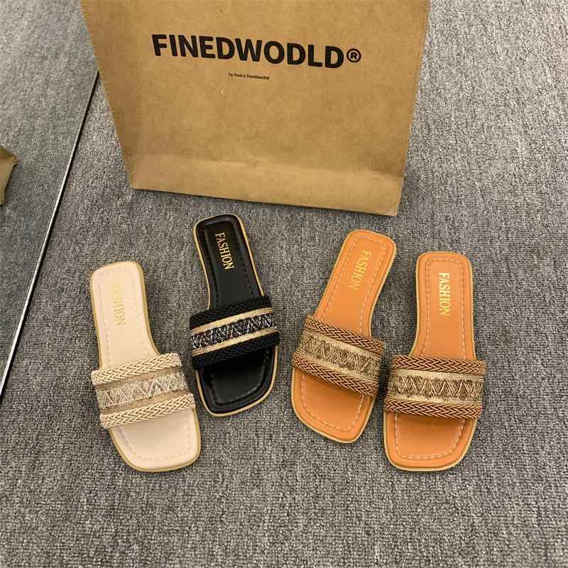 サンダル レディース 春夏 フラット ビーチ 海 リゾート ぺたんこ 歩きやすい 履きやすい ローヒール スクエアトゥ かわいい 柔らかい