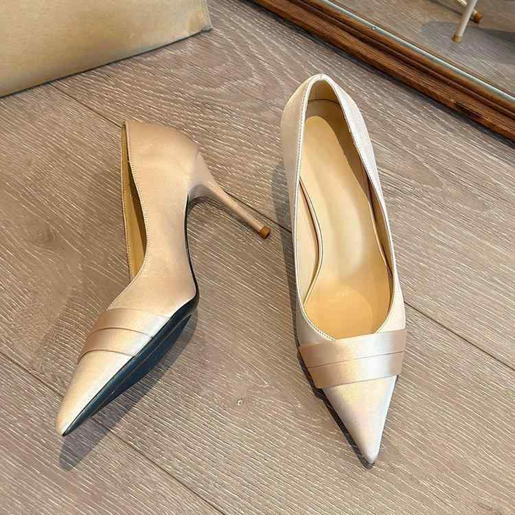 パンプス レディース フォーマル サテン ポインテッドトゥ ピンヒール 結婚式 パーティー 二次会 披露宴 かわいい エレガント 上品 フェミニン 華やか 電気メッキ加工